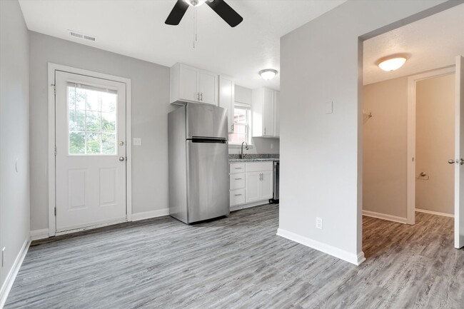 Building Photo - Two bedroom townhome, bath and half washer...