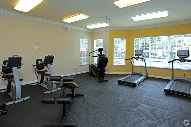 Building Photo - 5024 Lantana Rd