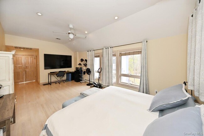 Building Photo - 27 Sky Meadow Rd