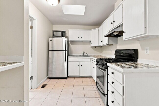Building Photo - 103 N Hite Ave