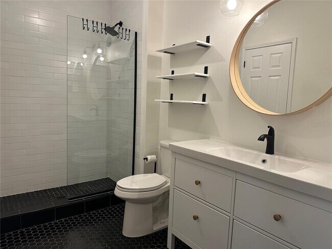 Building Photo - 315 Grand Magnolia Ave