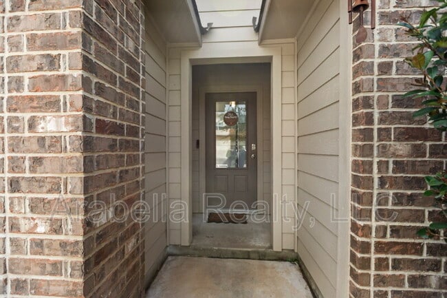 Building Photo - 6420 Kingsley Edge