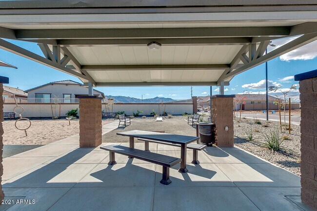 Building Photo - 7276 S 22nd Ln