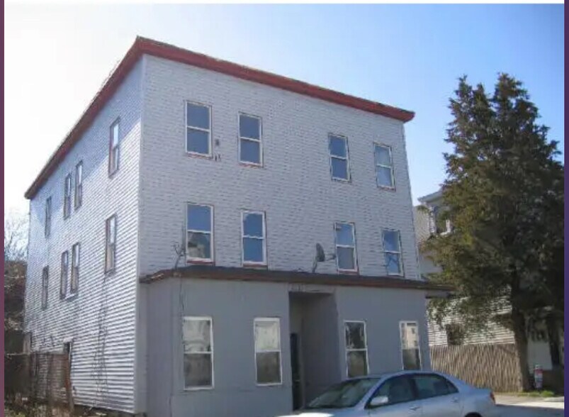 Building Photo - 255 Millbury St