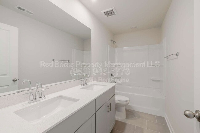 Building Photo - 11910 Silverheel Ln