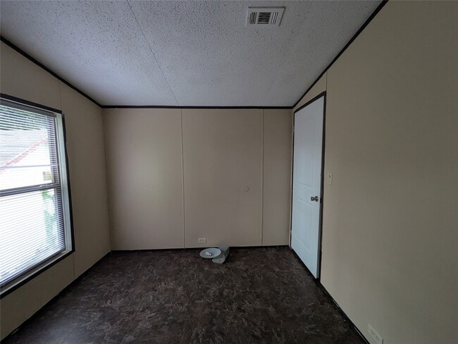 Building Photo - 1213 Kentucky St