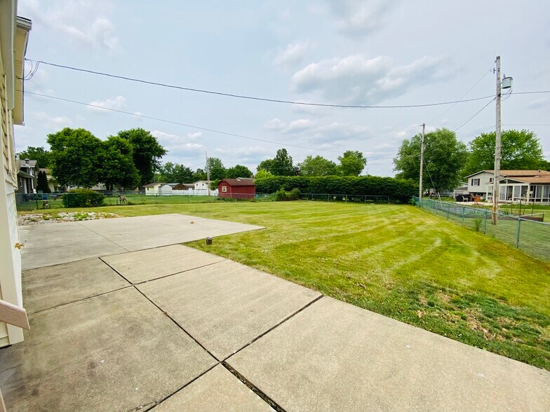 Building Photo - 2047 Zircon St NE