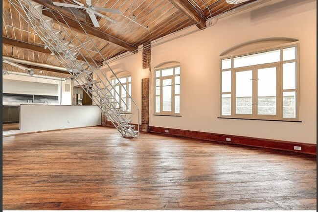 Building Photo - 161 Mangum St SW