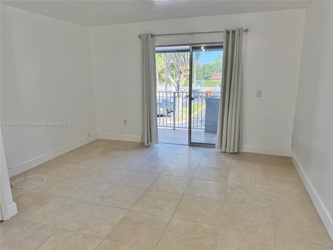 Building Photo - 4600 SW 67th Ave