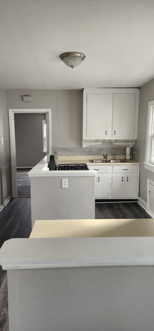 Building Photo - 5944 Engel Ave