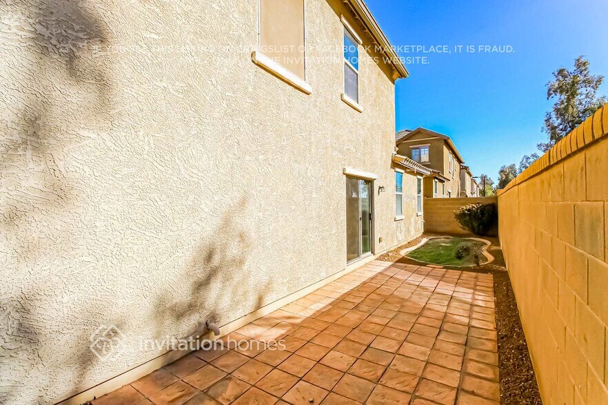 Building Photo - 3771 E Santa Fe Ln