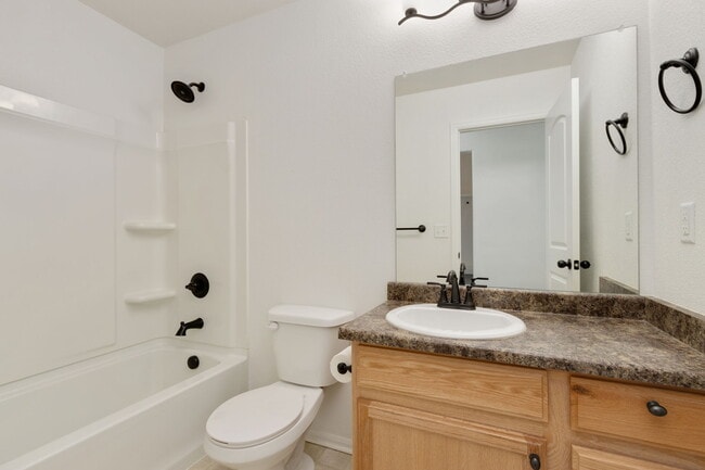 Building Photo - 1810 Covered Bridge Pkwy