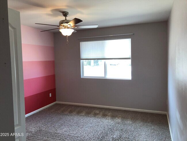 Building Photo - 2923 W Evans Dr