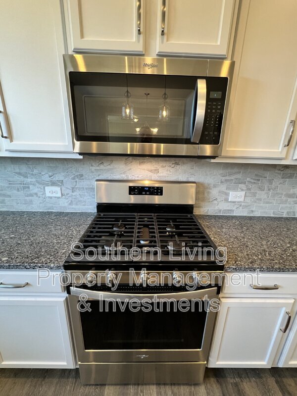 Building Photo - 1006 Creeks Landing Dr