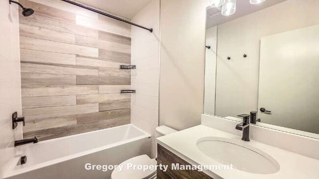 Building Photo - 4425 Meridian Ave N