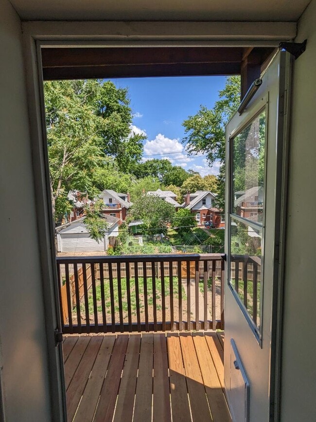 Building Photo - 4227 Botanical Ave