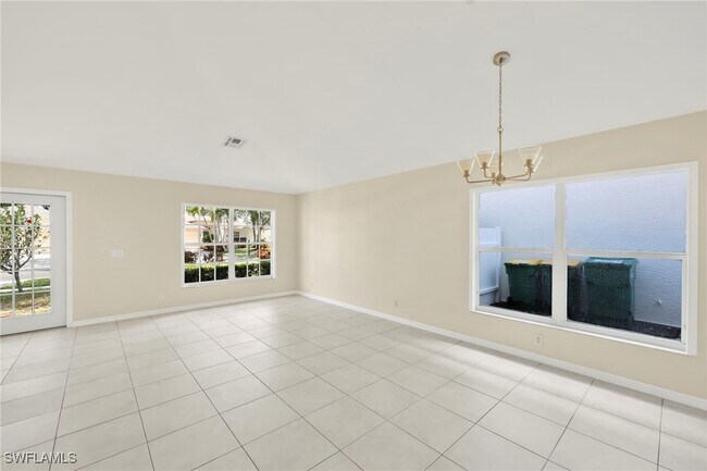 Building Photo - 15015 Savannah Dr