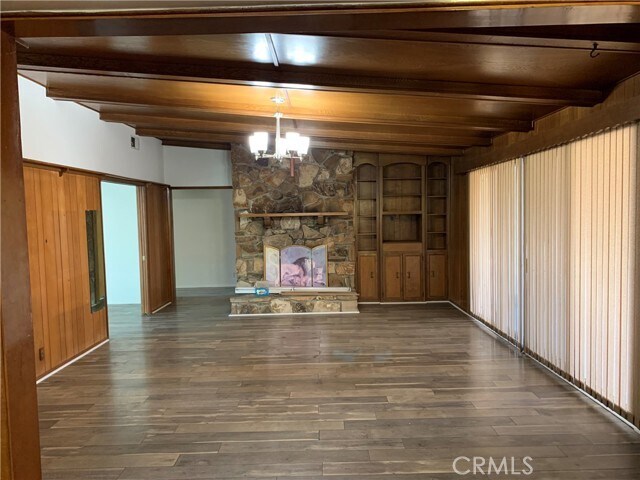 Building Photo - 12945 Hillcrest Dr
