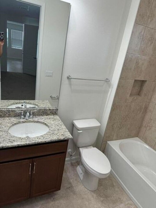 Building Photo - 16452 Millenium Ct