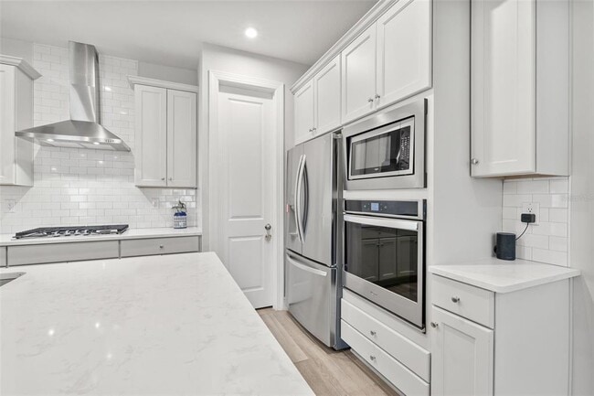 Building Photo - 5540 Del Coronado Dr