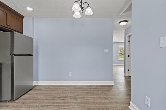 Building Photo - New Construction - MOVE IN READY!