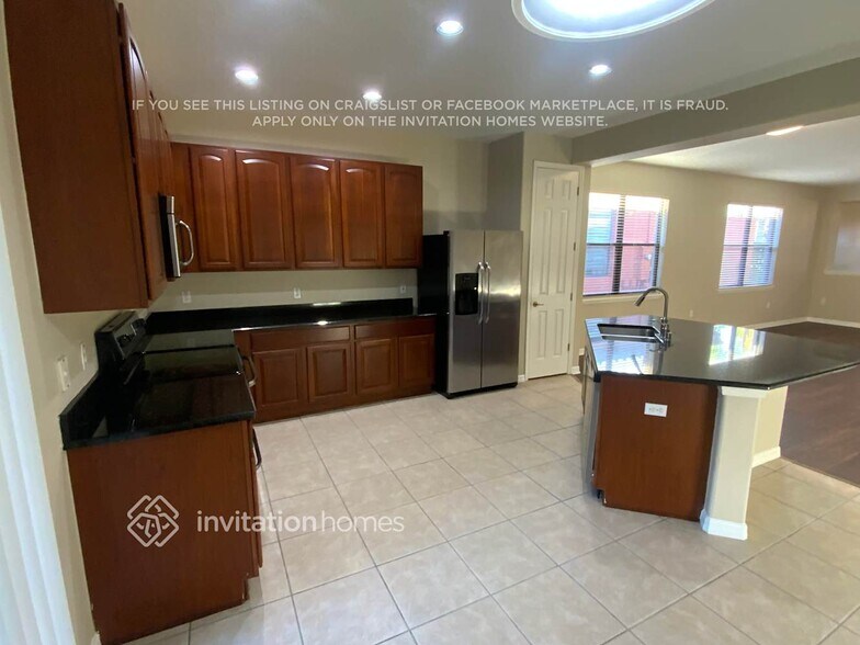 Building Photo - 610 Fiorella Ct