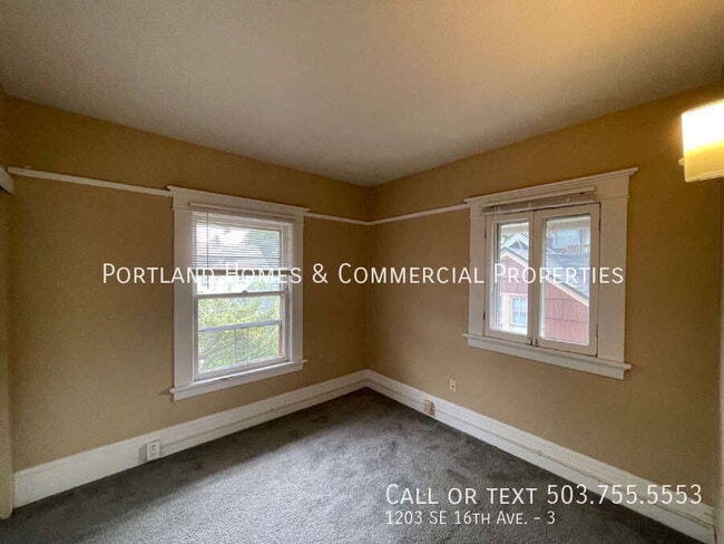 Building Photo - 1203 SE 16th Ave