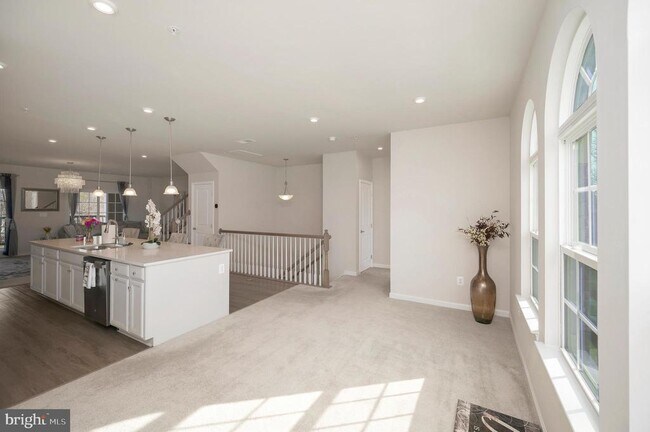 Building Photo - 7977 Independence Dr