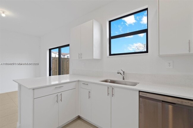 Building Photo - 24643 SW 119th Ct