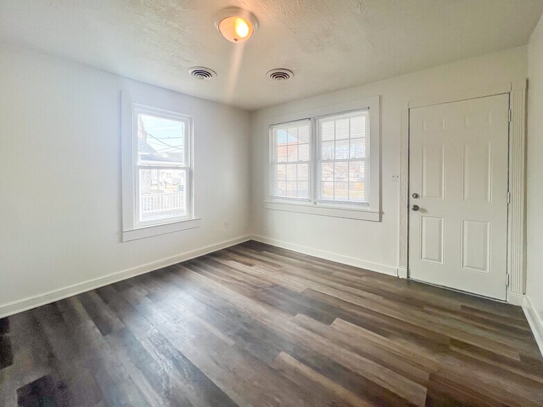 Building Photo - 2300 Raleigh St