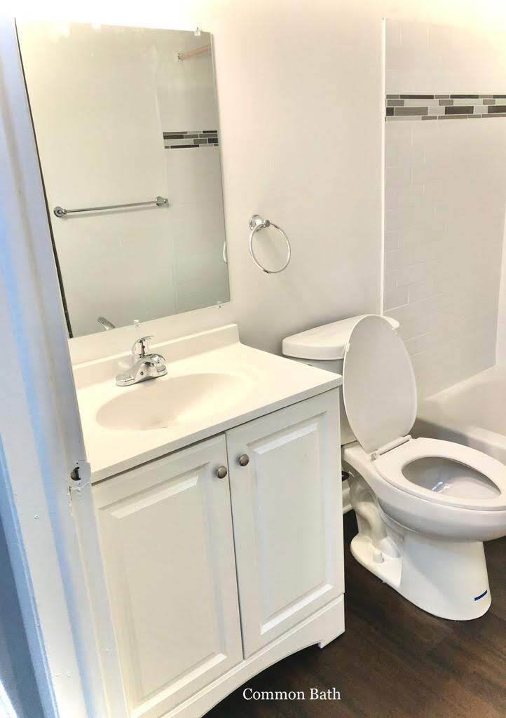 Building Photo - 123 Echelon Rd