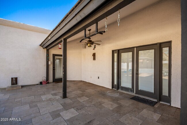 Building Photo - 4430 E Graythorn St