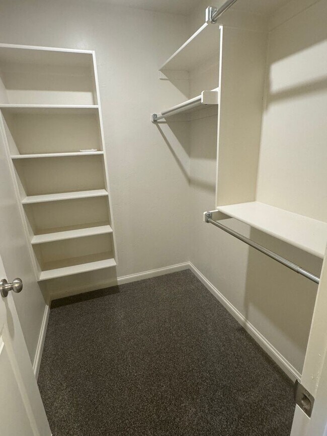 Building Photo - New construction duplex in Newcastle 3 bedroom with game room