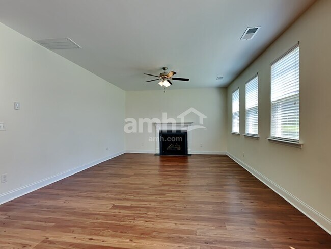 Building Photo - 5306 Dayan Dr