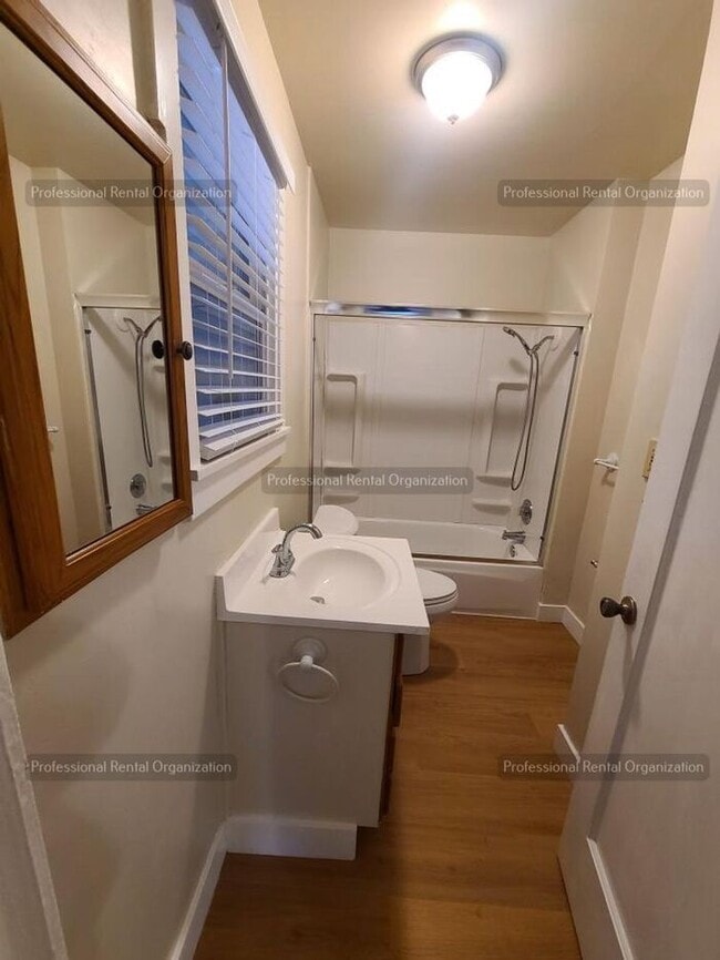 Building Photo - "Available Now".......... one-bedroom, one-bathroom house located in the heart of Napa Valley!!