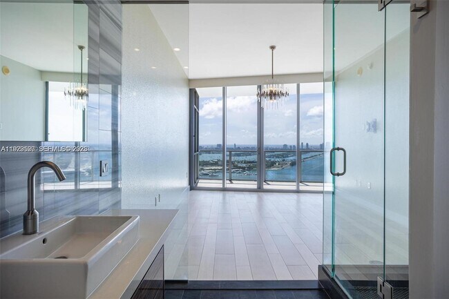 Building Photo - 1100 Biscayne Blvd