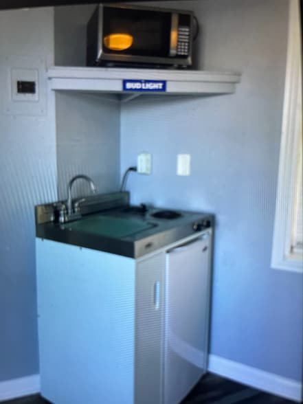 Building Photo - 644 W Caladium Cir
