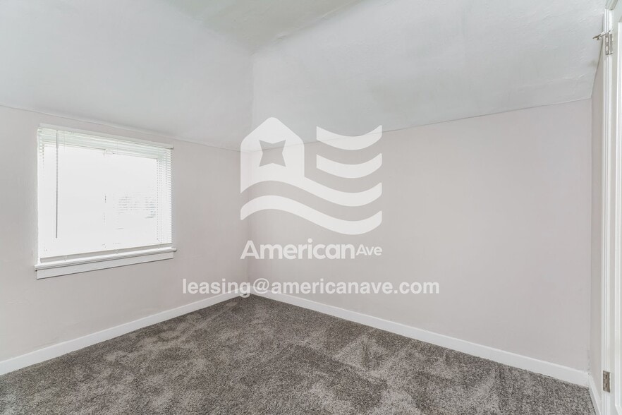 Building Photo - 105 Veronica Dr