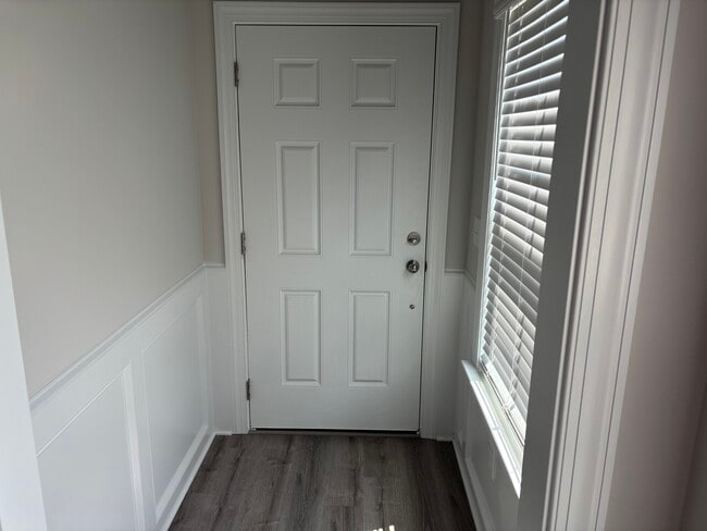 Building Photo - 1541 Barnstable Ct