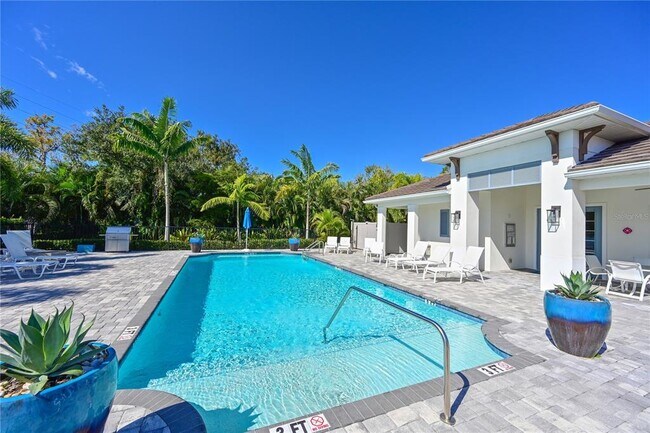 Building Photo - 8013 Clearwater Ct