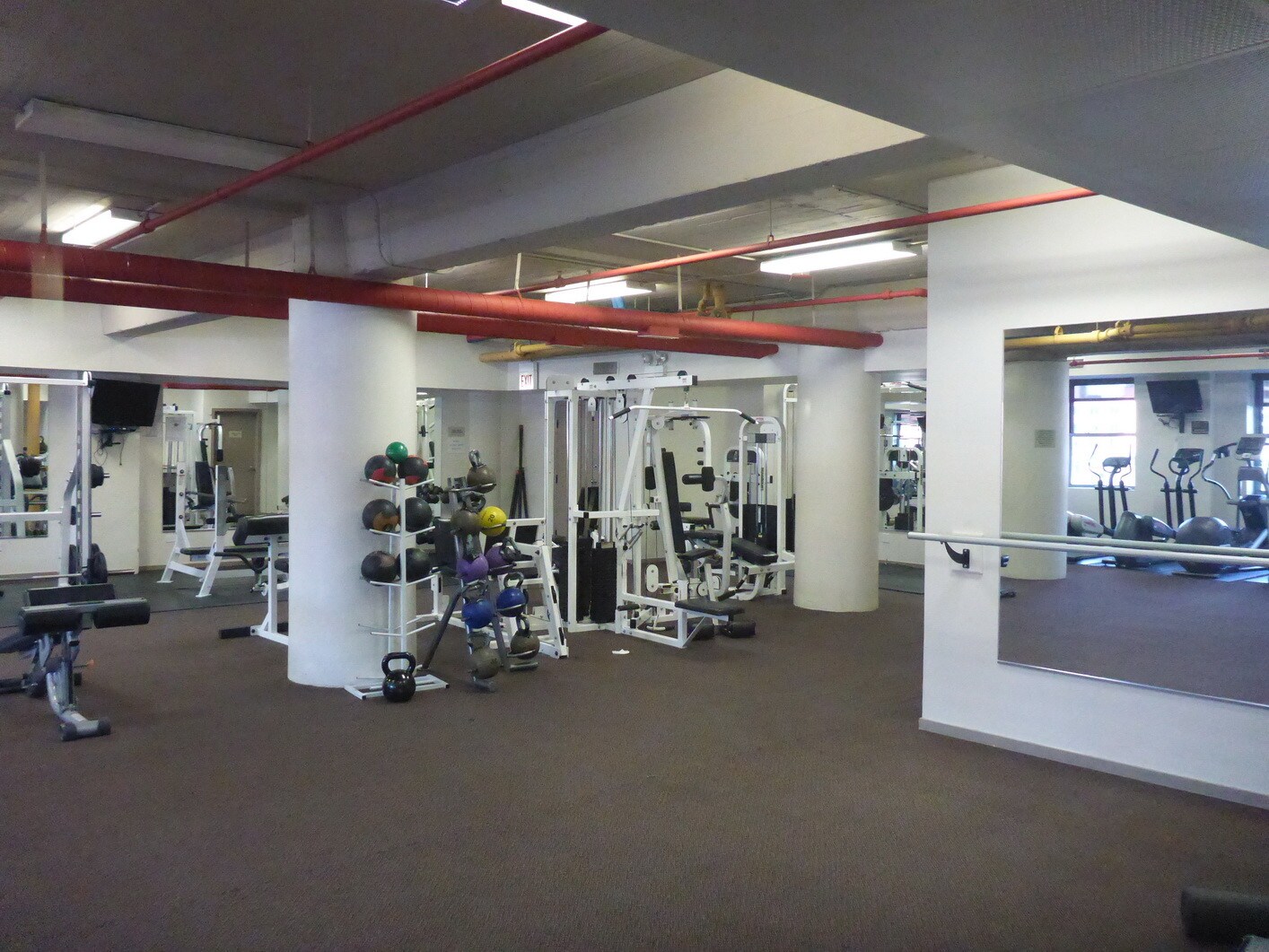 Building Photo - 165 N Canal St