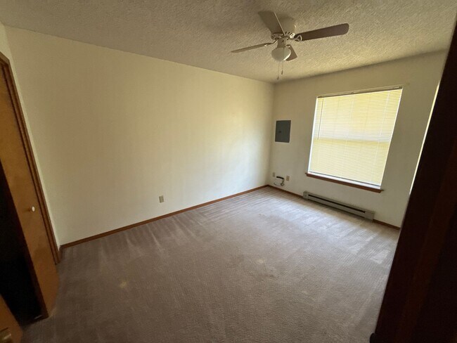 Building Photo - TRIPLE C - 1517