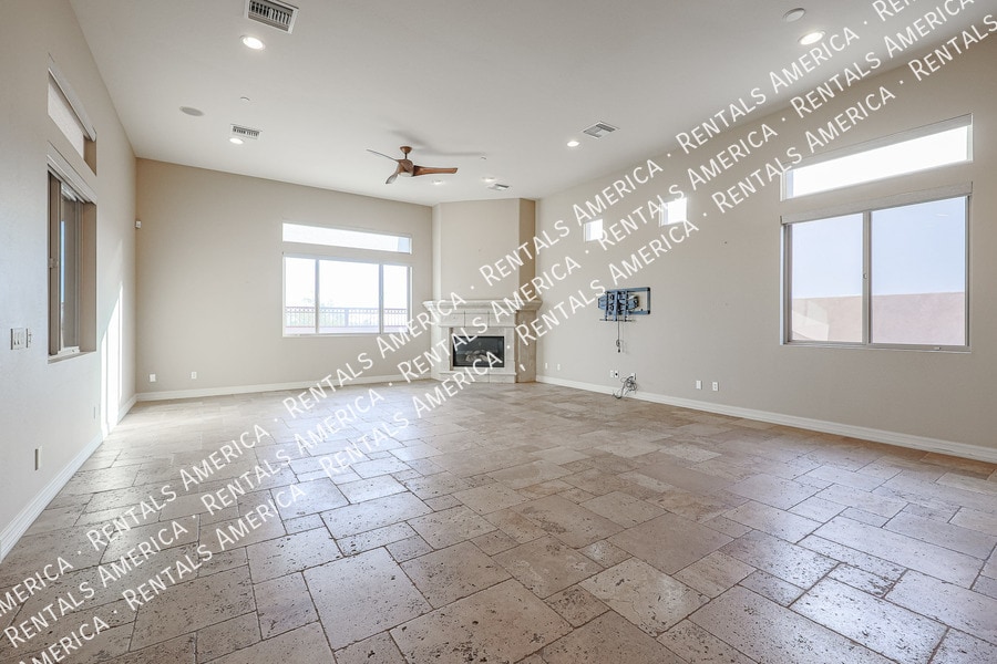 Building Photo - 12439 E Lupine Ave