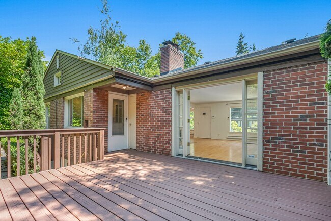Building Photo - 3bd/1.75ba Seattle House