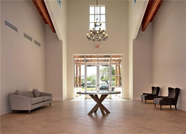 Building Photo - 233 Hauser Dr
