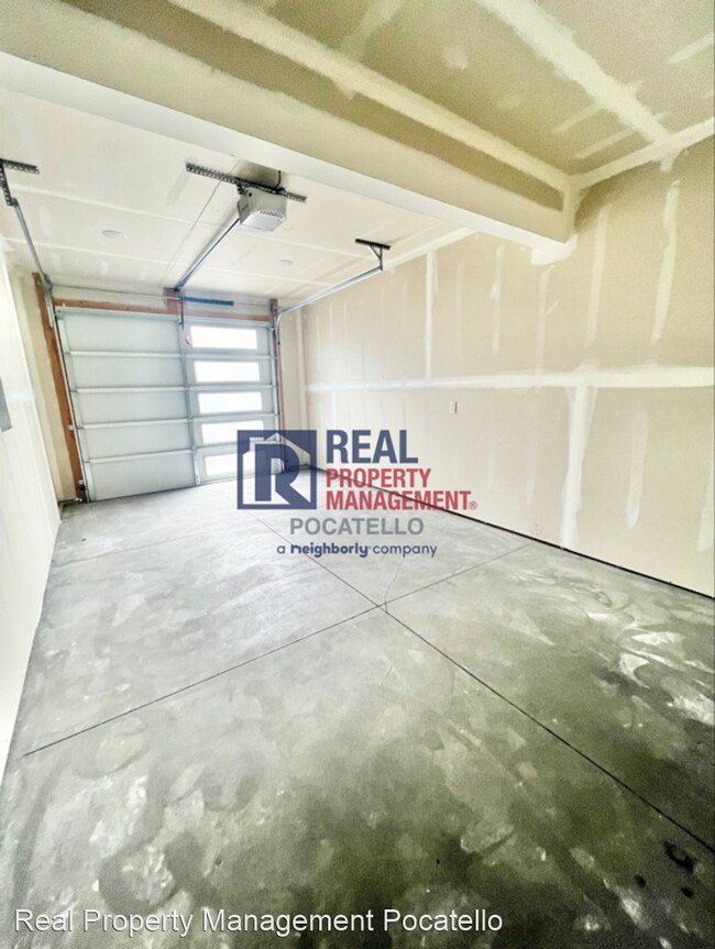 Building Photo - 3 br, 2.5 bath House - 189 Park Lawn #7