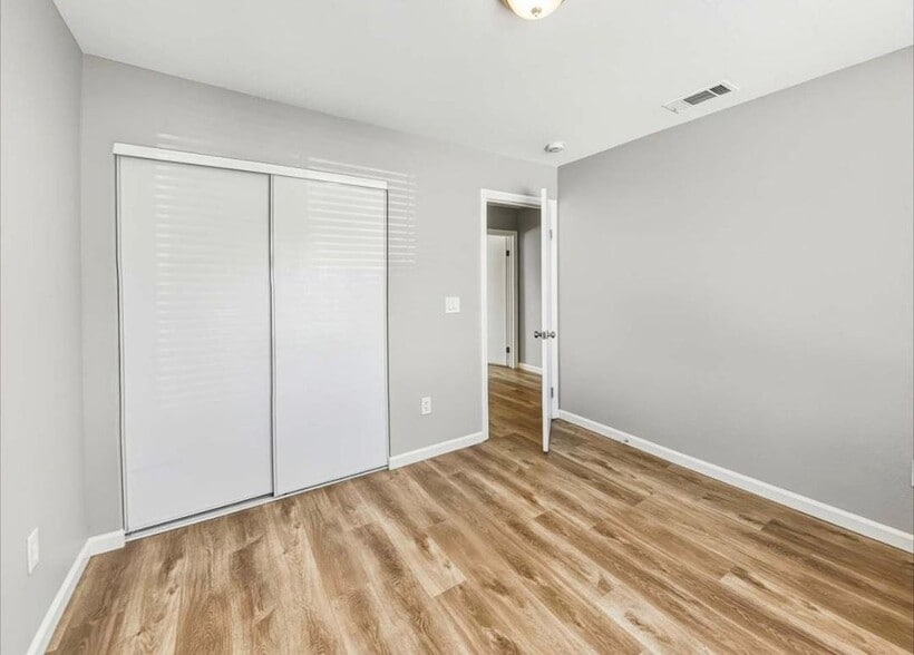 Building Photo - 5228 French Lavender St