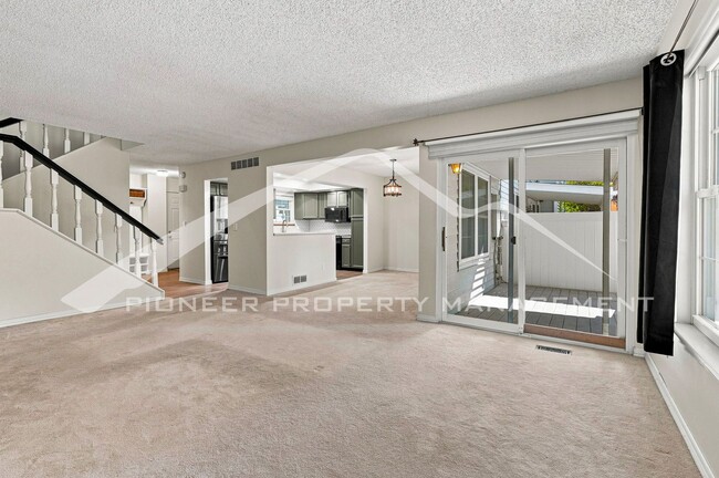 Building Photo - 2598 S Vaughn Way