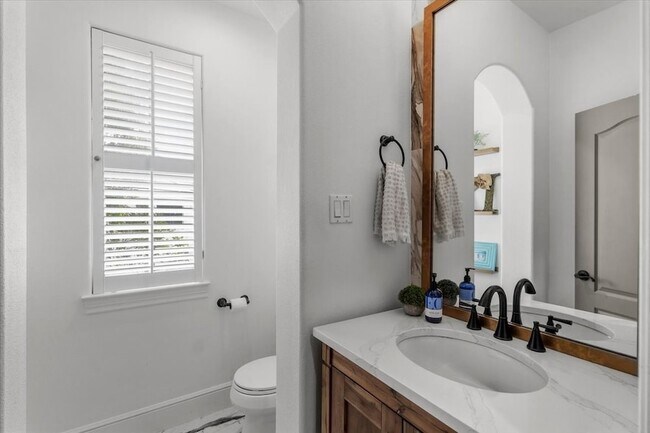 Building Photo - 4308 Canoas Dr