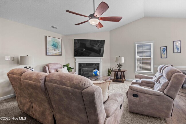 Building Photo - 162 Pamlico Drive